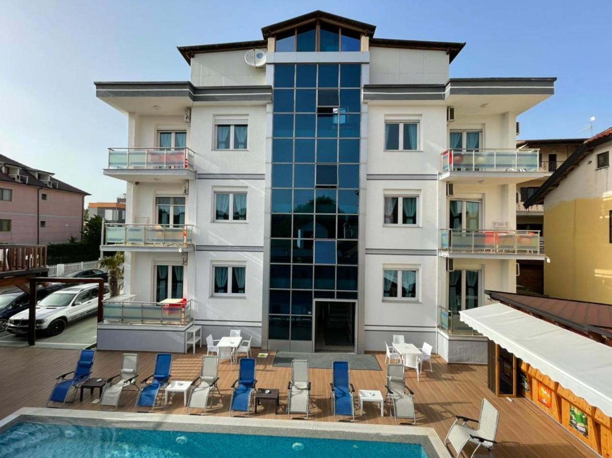 Hotel Brian Velipojë Exterior foto